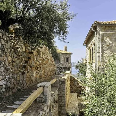 ヴィラ Diotima Homes