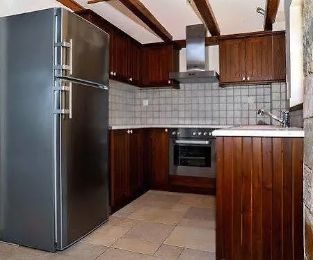 Diotima Homes * カラマタ
